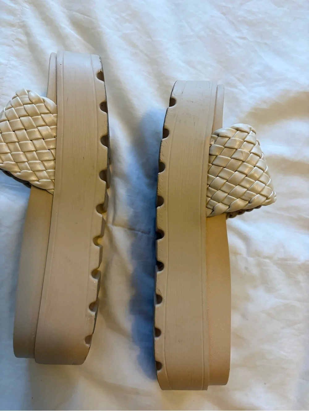 Woven Platform Slide Sandals in Cream like new